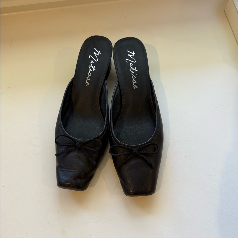 Matisse Black Heels with Textured Fabric and Low Heel size 9.5